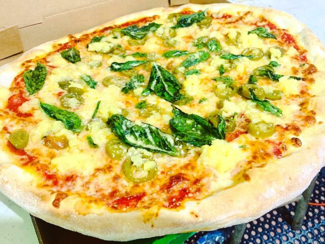 Junior Pizza Playa Jobos Isabela 1