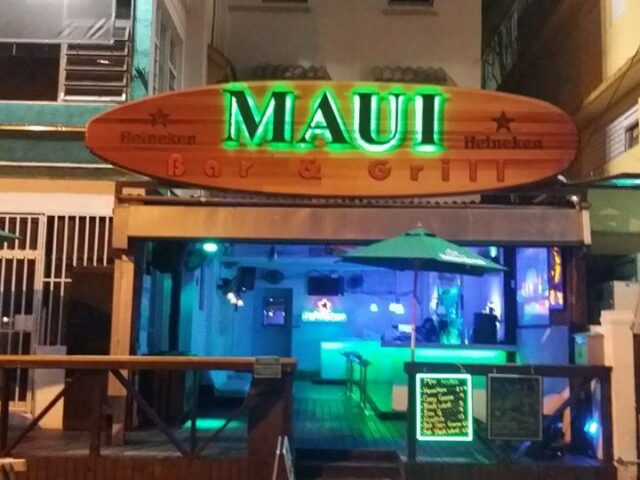MAUI BAR GRILL 1