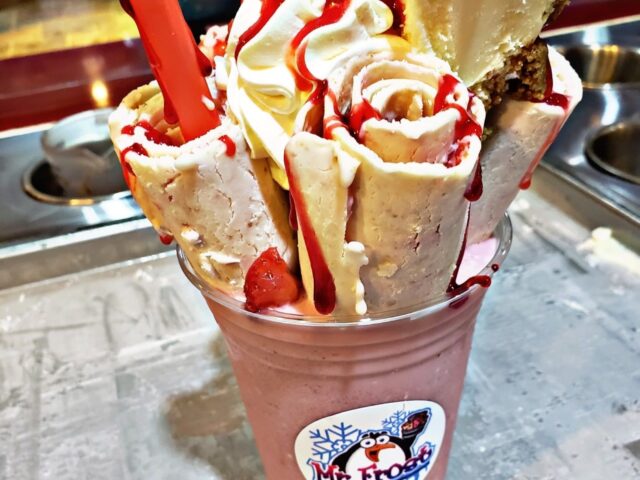 Mr. Frost Ice Cream Rolls Isla Verde 4