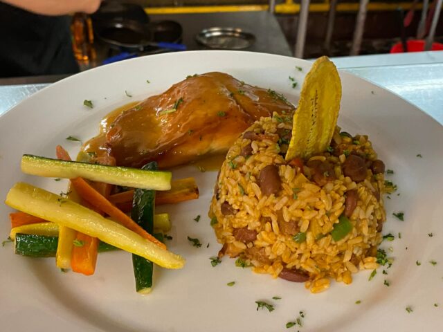 Dunbars Restaurant Guaynabo.2